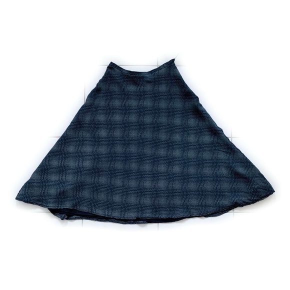 Silk chiffon navy blue plaid skirt π«πͺπ - Picture 3 of 3